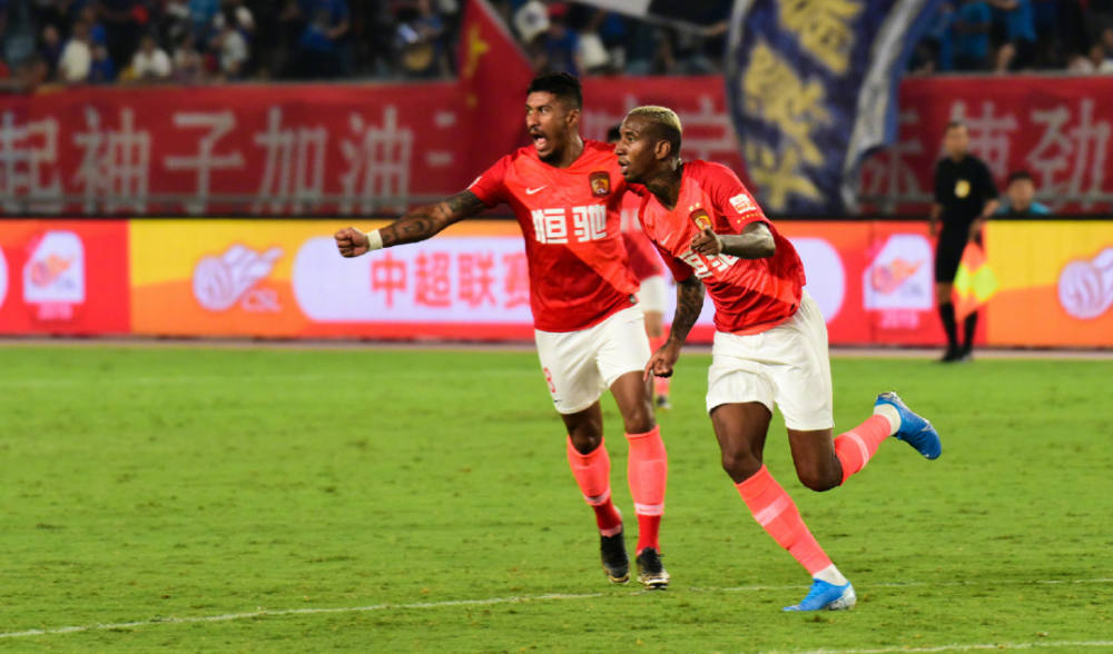 易游体育 -关于斯图加特发布备战花絮，转会期状态回暖，亚冠任务艰巨，更衣室氛围转暖的信息